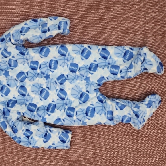 Healthtex Fleece Blue Football Footed Zip Up - Size 6-‎ 9 months - Picture 13 of 16